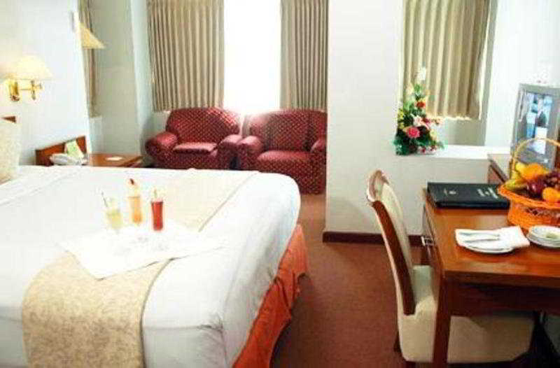 Hotel Bisanta Bidakara Tunjungan Surabaya Eksteriør bilde