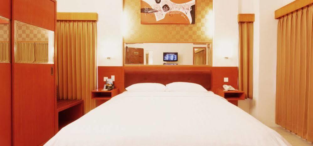 Hotel Bisanta Bidakara Tunjungan Surabaya Eksteriør bilde
