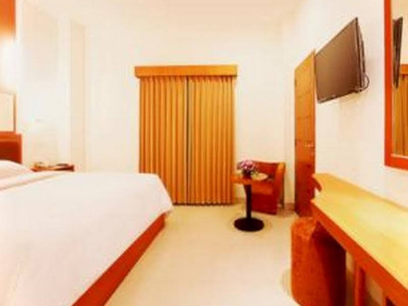 Hotel Bisanta Bidakara Tunjungan Surabaya Eksteriør bilde